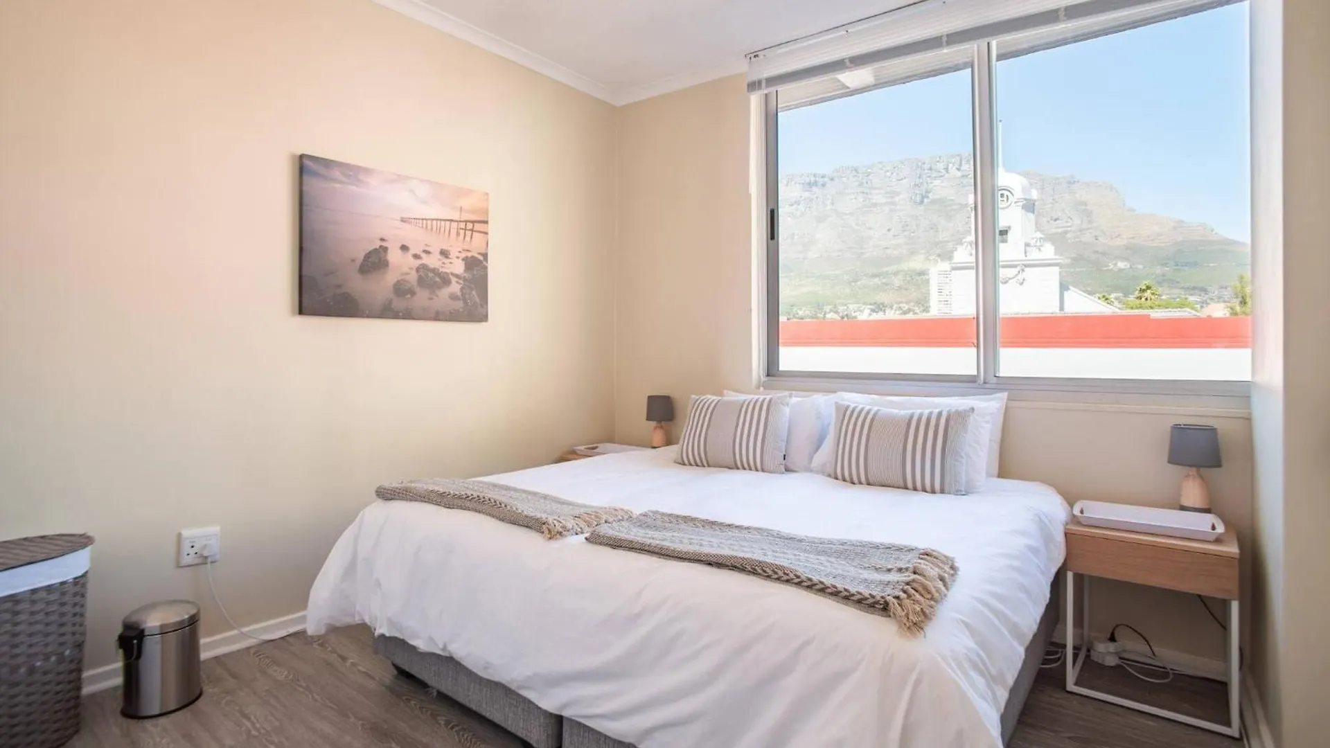 Cape Town City Center 1 Bedroom Apartment 0*, Le Cap Afrique du Sud